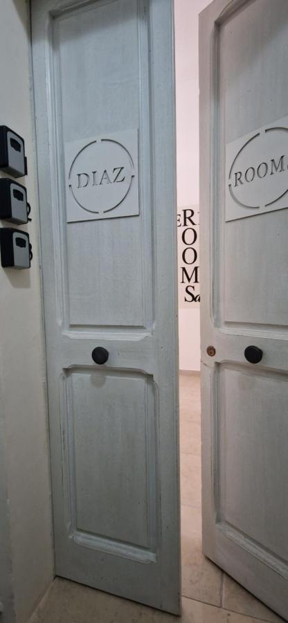 Diaz Rooms Lecce Exterior photo